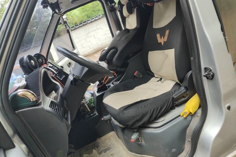 Used Wuling Rongguang 2021 1.5L Extended Basic Enclosed-Window Vehicle 2 Seats L3C Left Front Seat