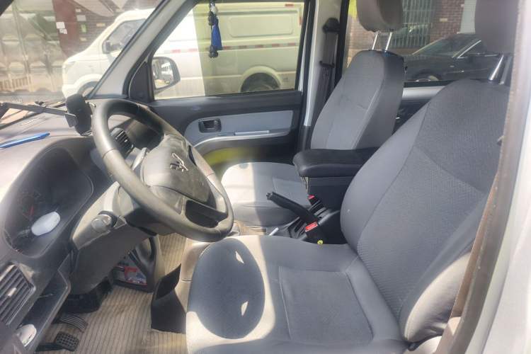 Used Wuling Rongguang 2021 1.5L Extended Standard Version with Air Conditioning – L3C Left Front Seat