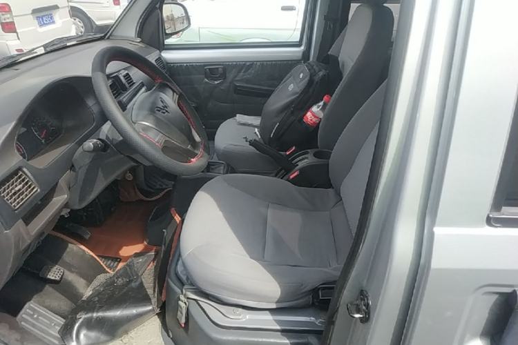 Used Wuling Rongguang 2021 1.5L Extended Basic Version L3C Left Front Seat