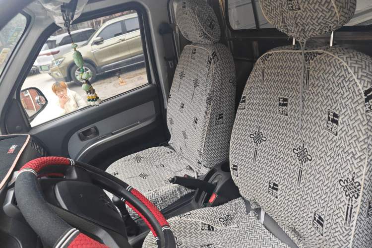 Used Wuling Rongguang 2021 1.5L Extended Standard-Size Window-Sealed Vehicle Air-Conditioned 2-Seater L3C Left Front Seat