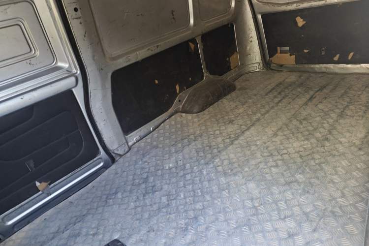 Used Wuling Rongguang 2021 1.5L Extended Standard-Size Window-Sealed Vehicle Air-Conditioned 2-Seater L3C Left Rear Seat