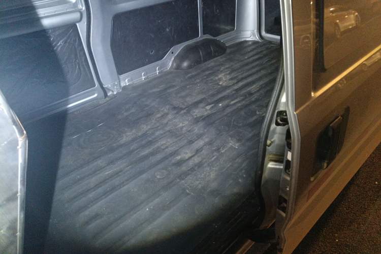 Used Wuling Rongguang 2021 1.5L Extended Basic Enclosed-Window Vehicle 2 Seats L3C Left Rear Seat