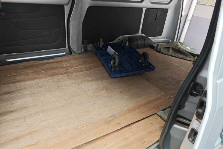 Used Wuling Rongguang 2021 1.5L Extended Basic Enclosed-Window Vehicle 2 Seats L3C Left Rear Seat