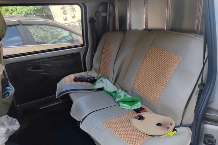 Used Wuling Rongguang 2021 1.2L S Base Model Window-Sealed Car Standard Version 5-Seater LSI Left Rear Seat