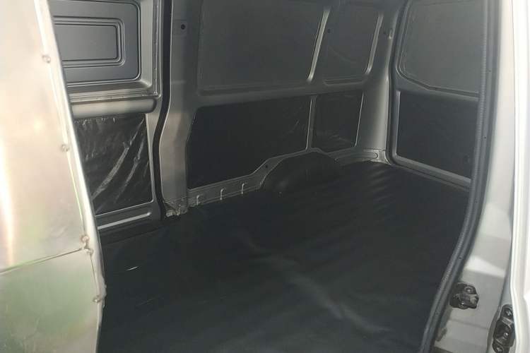 Used Wuling Rongguang 2021 1.5L Extended Standard-Size Enclosed Window Vehicle Power-Assist Version 2 Seats L3C Left Rear Seat