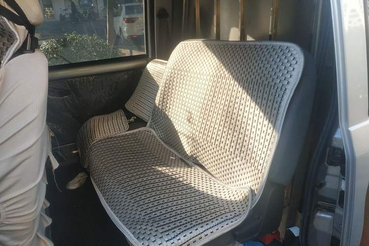 Used Wuling Rongguang 2021 1.5L Extended Basic Window-Sealed 5-Seat L3C Car Left Rear Seat