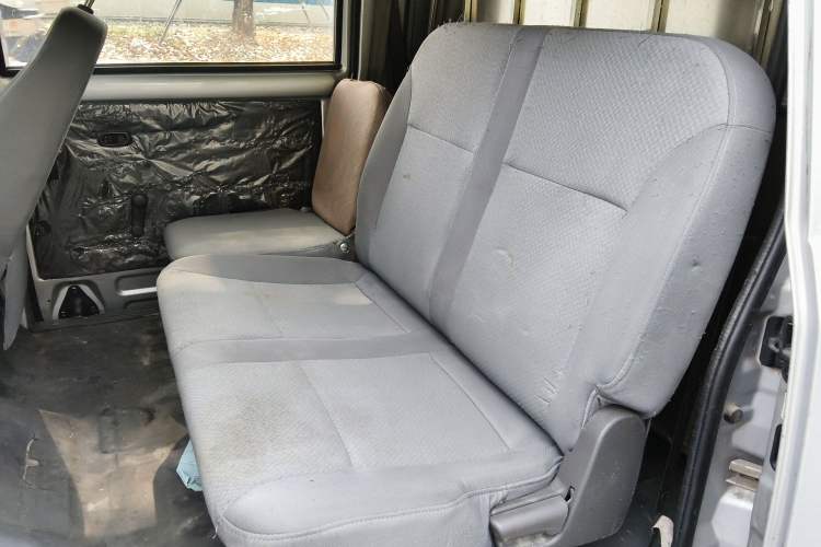 Used Wuling Rongguang 2021 1.5L Extended Standard-Size Window-Sealed Car Air-Conditioned Version 5 Seats L3C Left Rear Seat