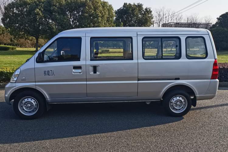 Used Wuling Rongguang 2021 1.5L Extended Standard Version with Air Conditioning – L3C Left Side