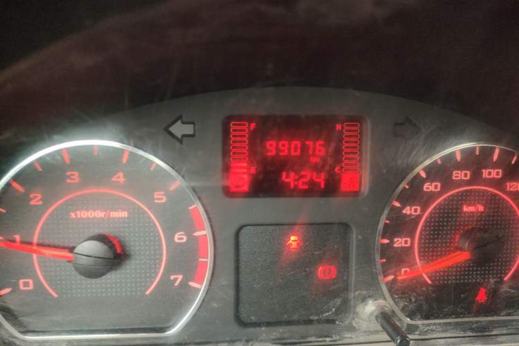 Used Wuling Rongguang 2021 1.5L Extended Standard Version with Air Conditioning – L3C Odometer Close Up