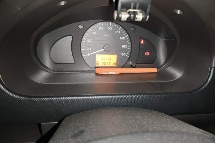 Used Wuling Rongguang 2021 1.5L Extended Basic Enclosed-Window Vehicle 2 Seats L3C Odometer Close Up