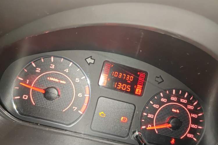 Used Wuling Rongguang 2021 1.5L Extended Basic Version L3C Odometer Close Up