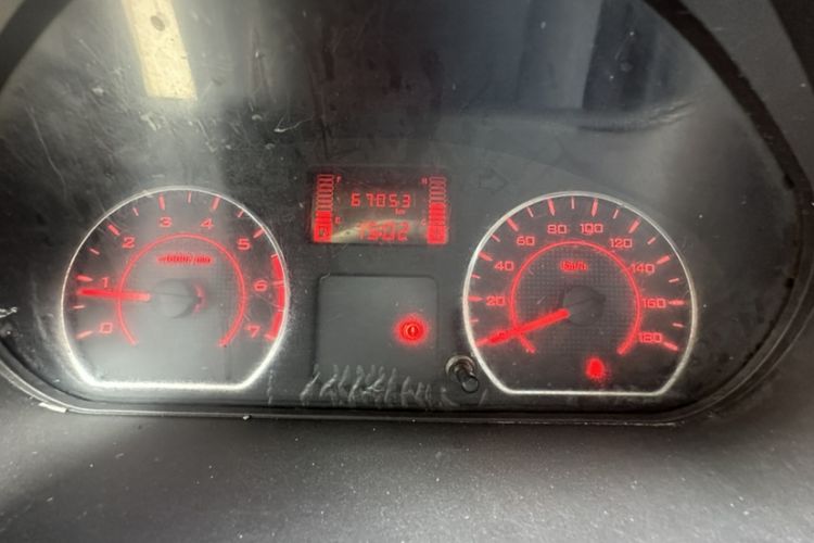Used Wuling Rongguang 2021 1.5L Extended Basic Version L3C Odometer Close Up