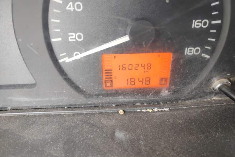 Used Wuling Rongguang 2021 1.5L Extended Standard-Size Window-Sealed Car Air-Conditioned Version 5 Seats L3C Odometer Close Up