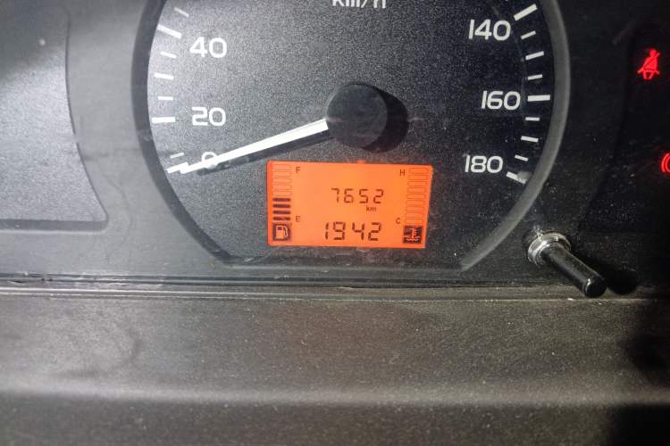 Used Wuling Rongguang 2021 1.5L Extended Basic Enclosed-Window Vehicle 2 Seats L3C Odometer Close Up