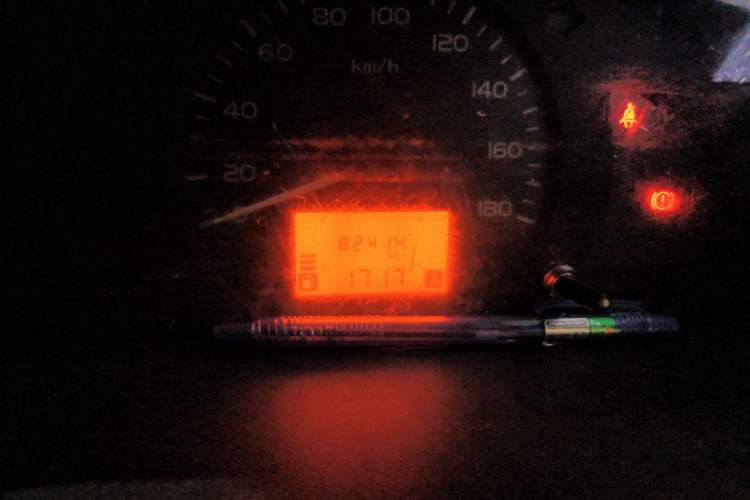 Used Wuling Rongguang 2021 1.5L Extended Basic Window-Sealed 5-Seat L3C Car Odometer Close Up
