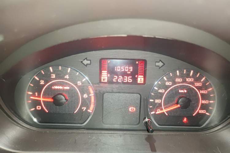 Used Wuling Rongguang 2021 1.5L Extended Standard Version with Air Conditioning – L3C Odometer Close Up