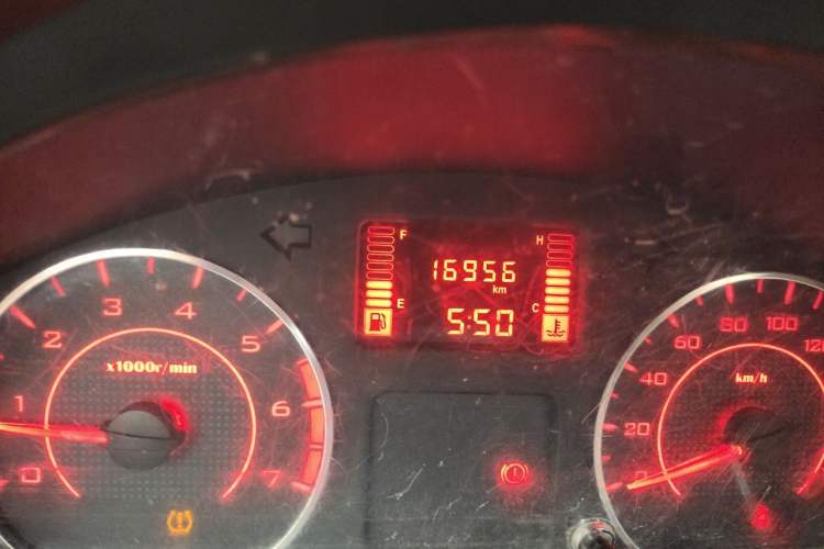 Used Wuling Rongguang 2021 1.5L Extended Basic Version L3C Odometer Close Up