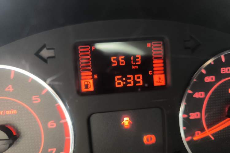 Used Wuling Rongguang 2021 1.5L Extended Standard-Size Window-Sealed Vehicle Air-Conditioned 2-Seater L3C Odometer Close Up