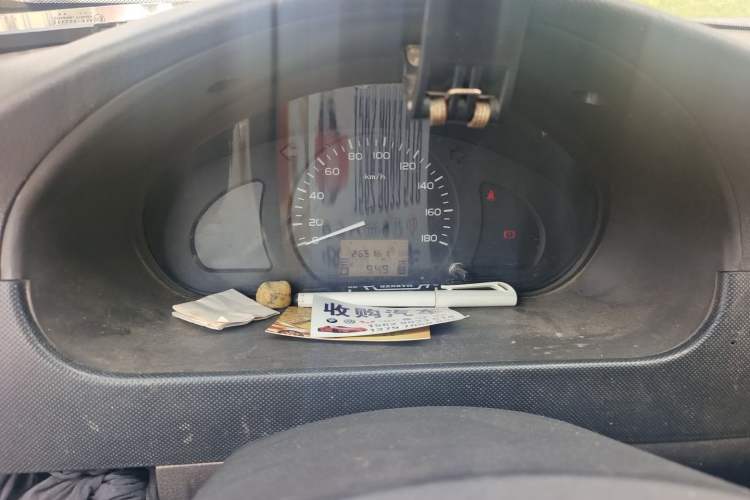 Used Wuling Rongguang 2021 1.5L Extended Basic Enclosed-Window Vehicle 2 Seats L3C Odometer Close Up