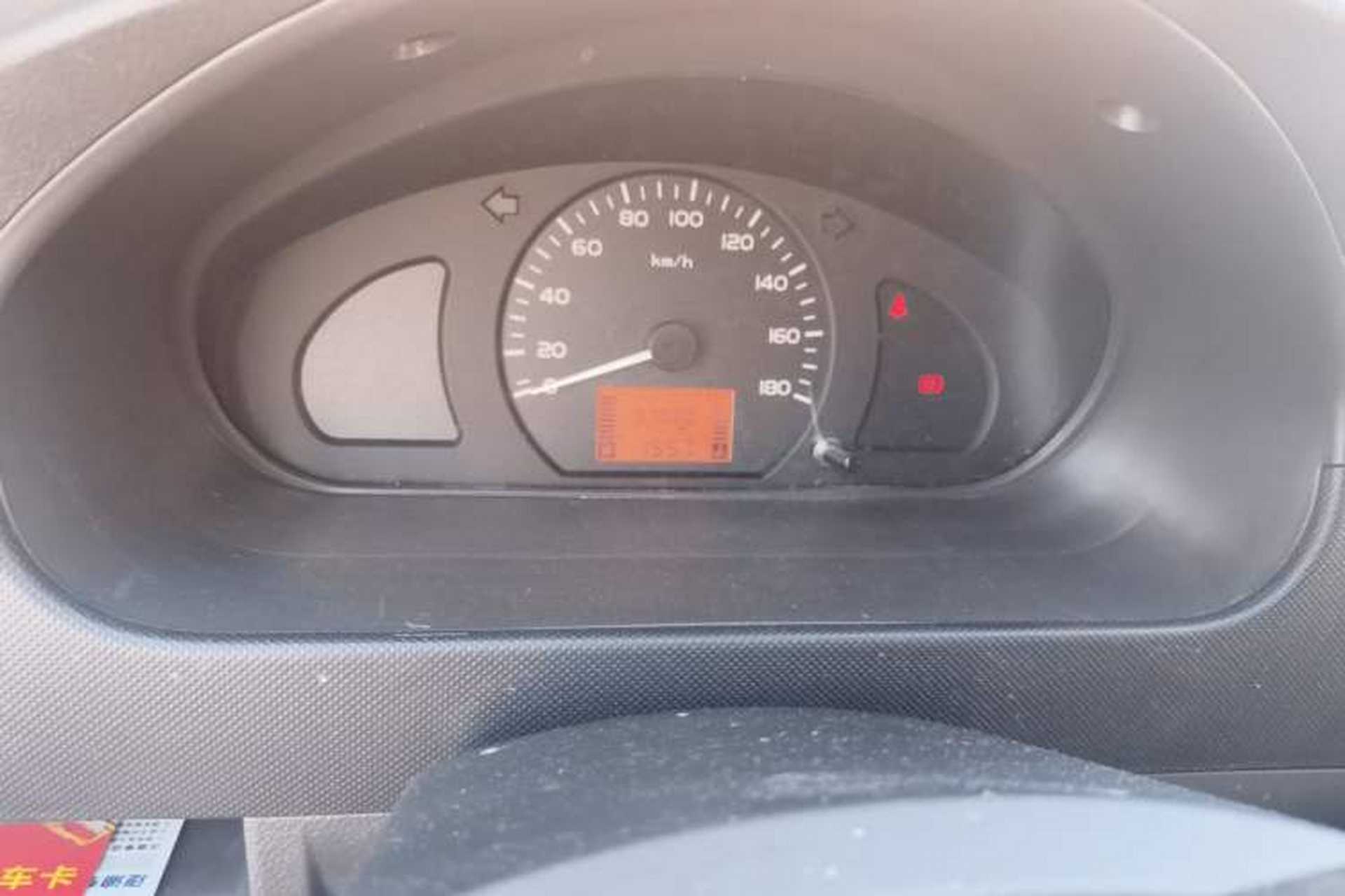 Used Wuling Rongguang 2021 1.5L Extended Basic Enclosed-Window Vehicle 2 Seats L3C Odometer Close Up