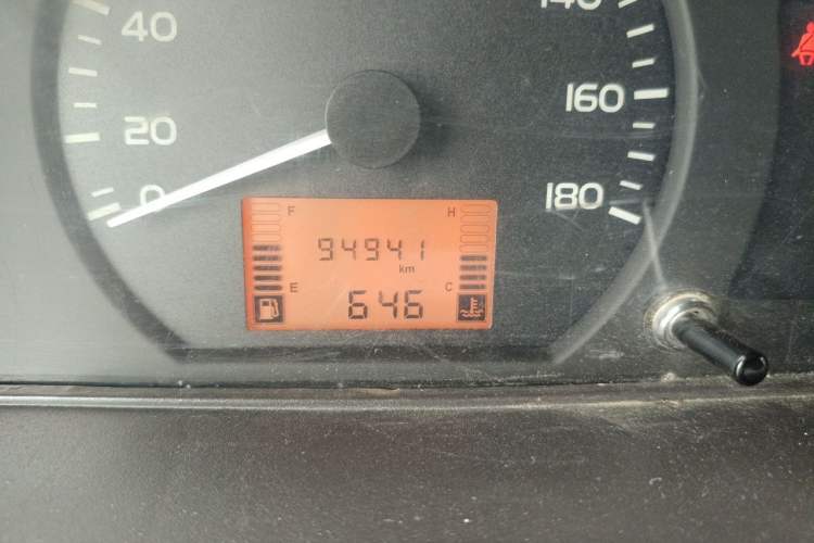 Used Wuling Rongguang 2021 1.5L Extended Basic Enclosed-Window Vehicle 2 Seats L3C Odometer Close Up