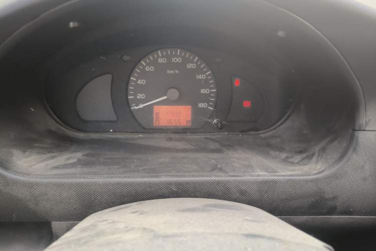 Used Wuling Rongguang 2021 1.5L Extended Basic Enclosed-Window Vehicle 2 Seats L3C Odometer Close Up