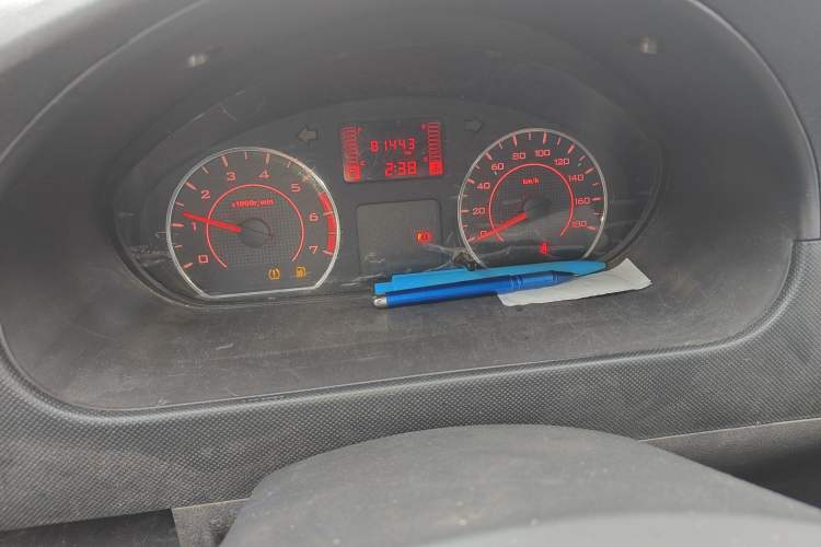 Used Wuling Rongguang 2021 1.5L Extended Standard Version with Air Conditioning – L3C Odometer Close Up
