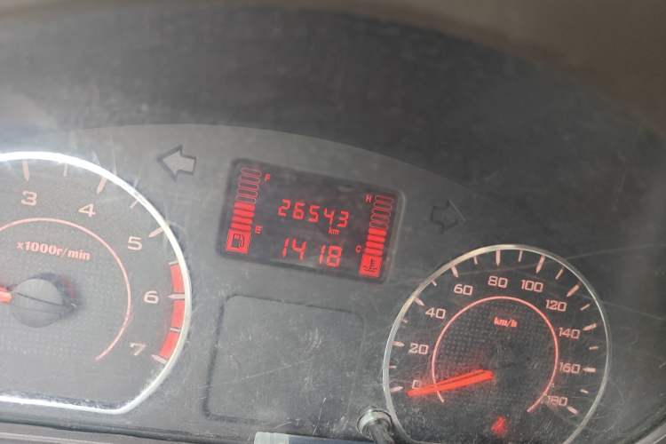 Used Wuling Rongguang 2021 1.5L Extended Basic Enclosed-Window Vehicle 2 Seats L3C Odometer Close Up