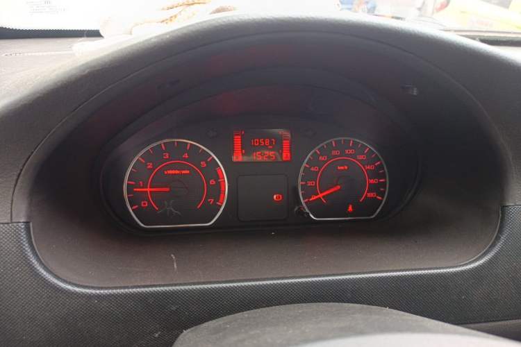 Used Wuling Rongguang 2021 1.5L Extended Basic Version L3C Odometer Close Up