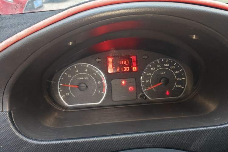Used Wuling Rongguang 2021 1.5L Extended Standard-Size Window-Sealed Vehicle Air-Conditioned 2-Seater L3C Odometer Close Up