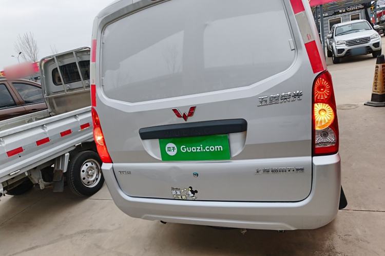 Used Wuling Rongguang 2021 1.5L Extended Basic Window-Sealed 5-Seat L3C Car Rear
