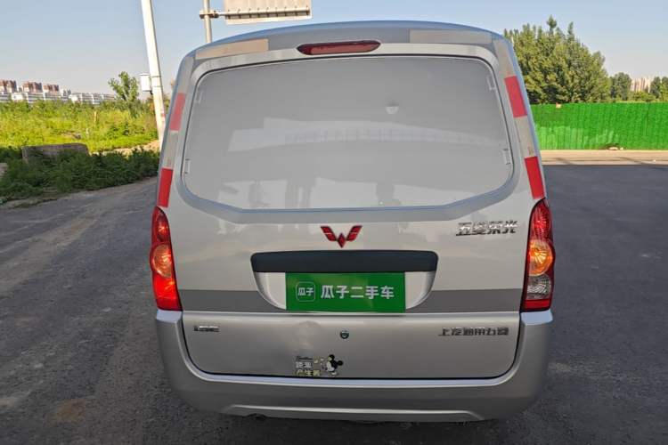 Used Wuling Rongguang 2021 1.5L Extended Basic Window-Sealed 5-Seat L3C Car Rear