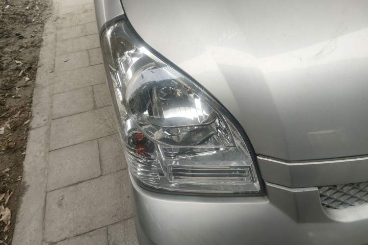 Used Wuling Rongguang 2021 1.5L Extended Standard Version with Air Conditioning – L3C Right Front Headlight