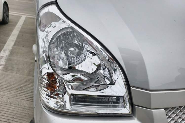 Used Wuling Rongguang 2021 1.5L Extended Standard Model Enclosed-Window Vehicle, Air-Conditioned Version, 2-seater LAR Right Front Headlight