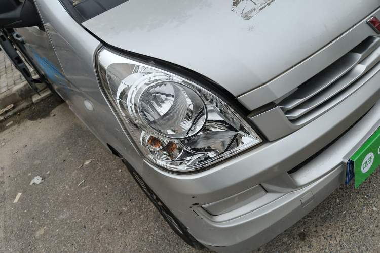 Used Wuling Rongguang 2021 1.2L S Base 7-Seater LSI Right Front Headlight