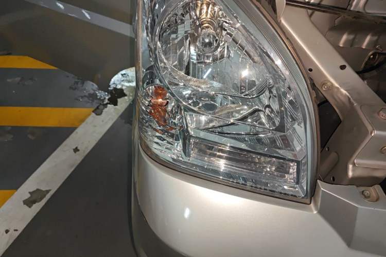 Used Wuling Rongguang 2021 1.5L Extended Basic Version L3C Right Front Headlight