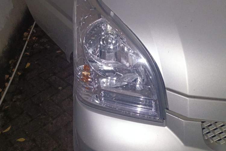 Used Wuling Rongguang 2021 1.5L Extended Standard Version with Air Conditioning – L3C Right Front Headlight