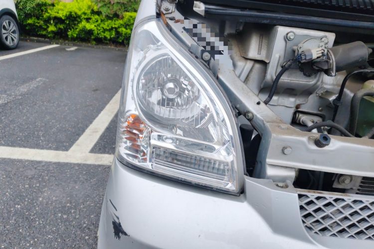 Used Wuling Rongguang 2021 1.5L Extended Standard Version with Power Steering L3C Right Front Headlight