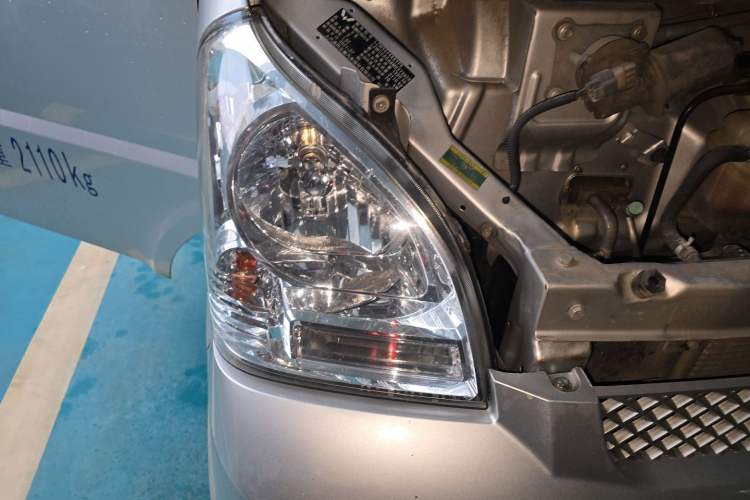 Used Wuling Rongguang 2021 1.5L Extended Basic Enclosed-Window Vehicle 2 Seats L3C Right Front Headlight