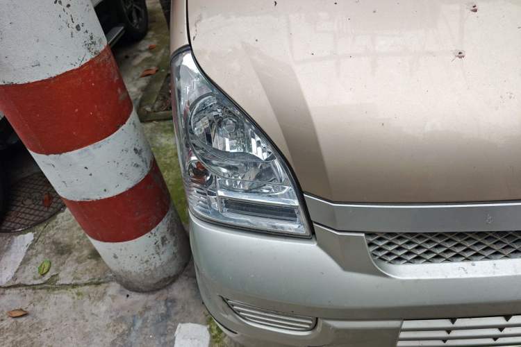 Used Wuling Rongguang 2021 1.5L Extended Standard Version with Power Steering L3C Right Front Headlight