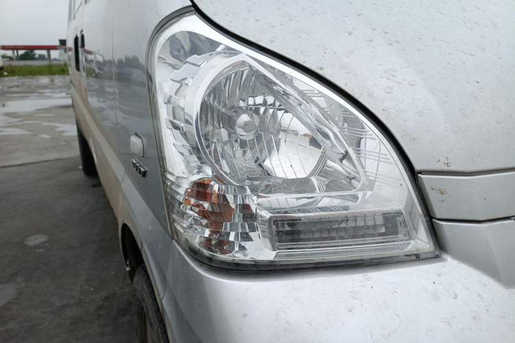 Used Wuling Rongguang 2021 1.5L Extended Basic Enclosed-Window Vehicle 2 Seats L3C Right Front Headlight