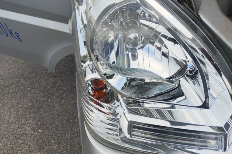 Used Wuling Rongguang 2021 1.5L Extended Standard Model Enclosed-Window Vehicle, Air-Conditioned Version, 2-seater LAR Right Front Headlight