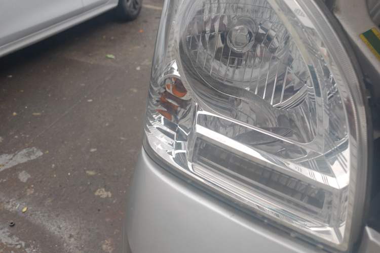 Used Wuling Rongguang 2021 1.5L Extended Standard Version with Power Steering L3C Right Front Headlight