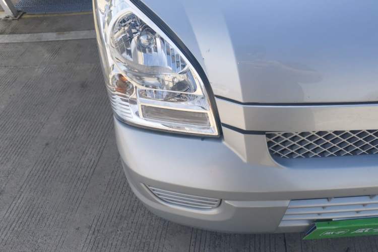 Used Wuling Rongguang 2021 1.5L Extended Basic Enclosed-Window Vehicle 2 Seats L3C Right Front Headlight
