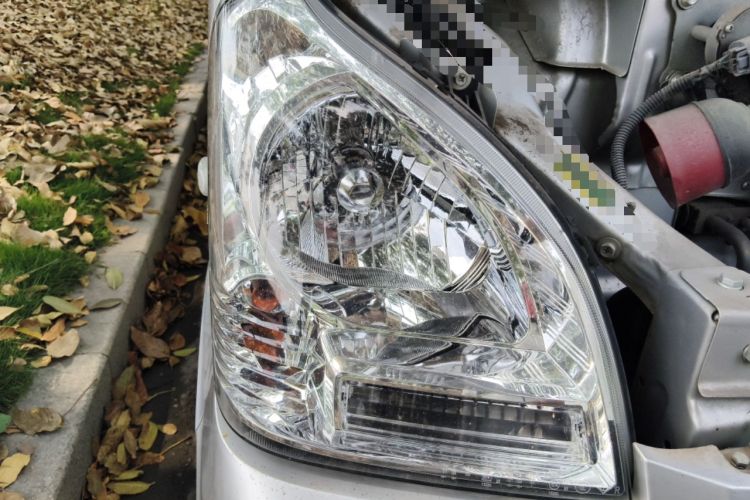 Used Wuling Rongguang 2021 1.5L Extended Standard-Size Window-Sealed Car Air-Conditioned Version 5 Seats L3C Right Front Headlight