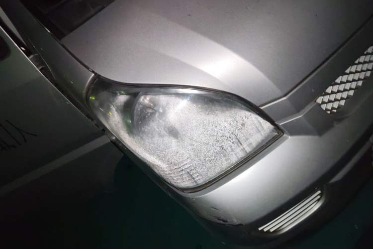 Used Wuling Rongguang 2021 1.5L Extended Standard Version with Air Conditioning – L3C Right Front Headlight