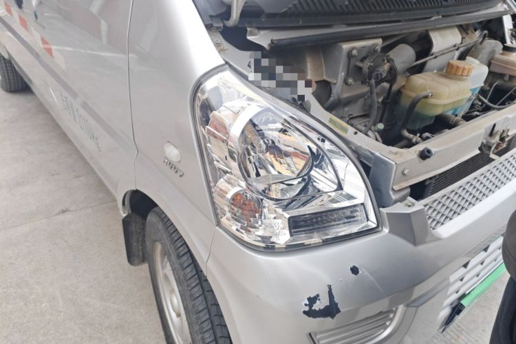 Used Wuling Rongguang 2021 1.5L Extended Standard-Size Window-Sealed Vehicle Air-Conditioned 2-Seater L3C Right Front Headlight