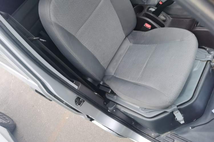 Used Wuling Rongguang 2021 1.5L Extended Basic Model LAR Right Front Seat