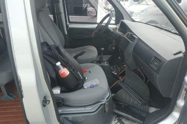 Used Wuling Rongguang 2021 1.5L Extended Basic Version L3C Right Front Seat