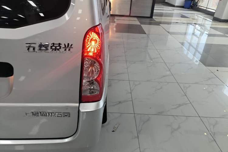 Used Wuling Rongguang 2021 1.5L Extended Basic Version L3C Right Rear Taillight